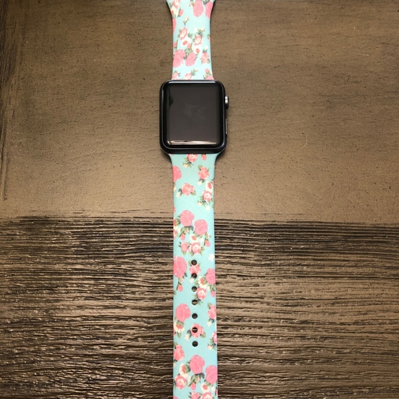 Custom Apple Watch band baby blue/pink Floral - Picture 2 of 4